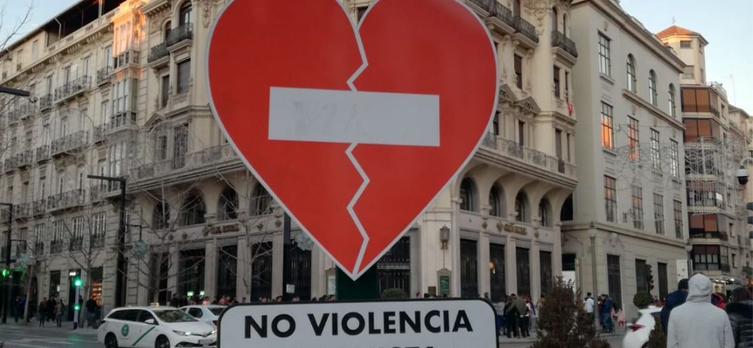 Violenza sulle donne, il Piemonte taglia i fondi, ma dà i soldi agli antiabortisti: un disegno ipocrita.